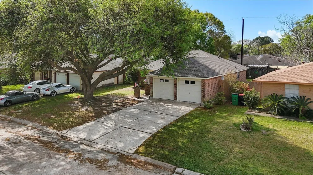2205 Buchanan Drive Baytown, TX 77520