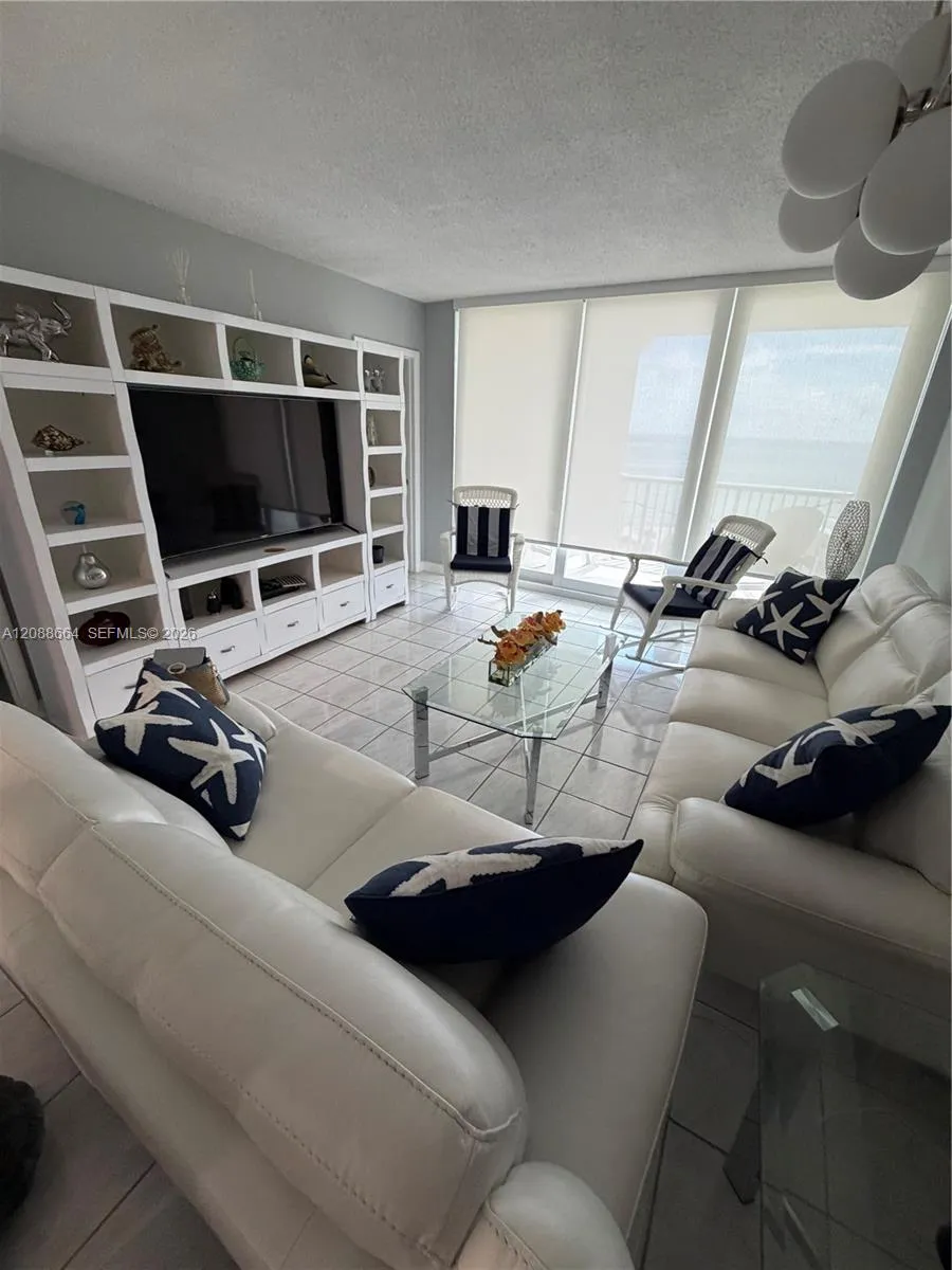 5401 Collins Ave #826 Miami Beach, FL 33140