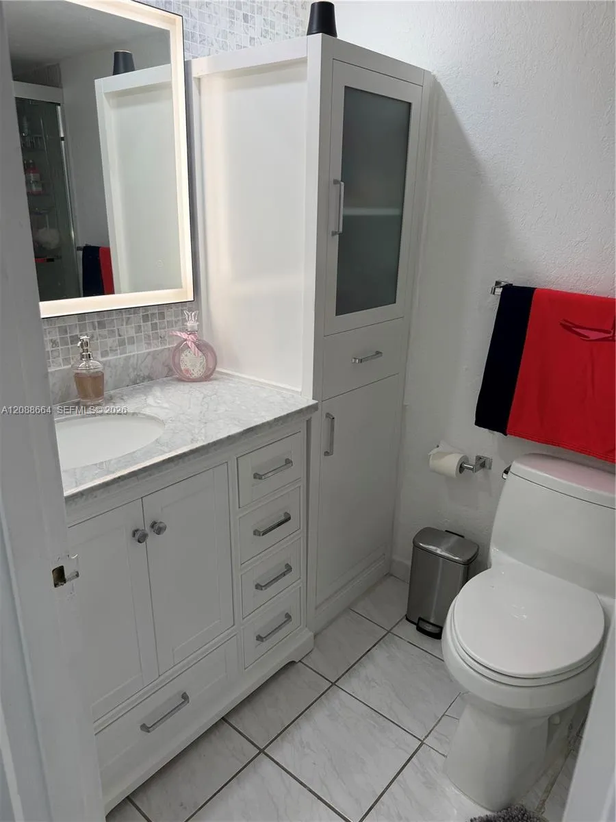 5401 Collins Ave #826 Miami Beach, FL 33140