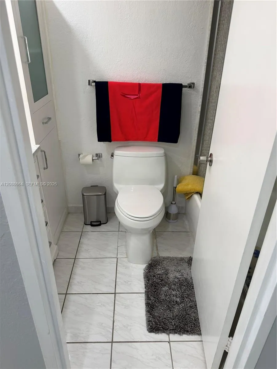 5401 Collins Ave #826 Miami Beach, FL 33140