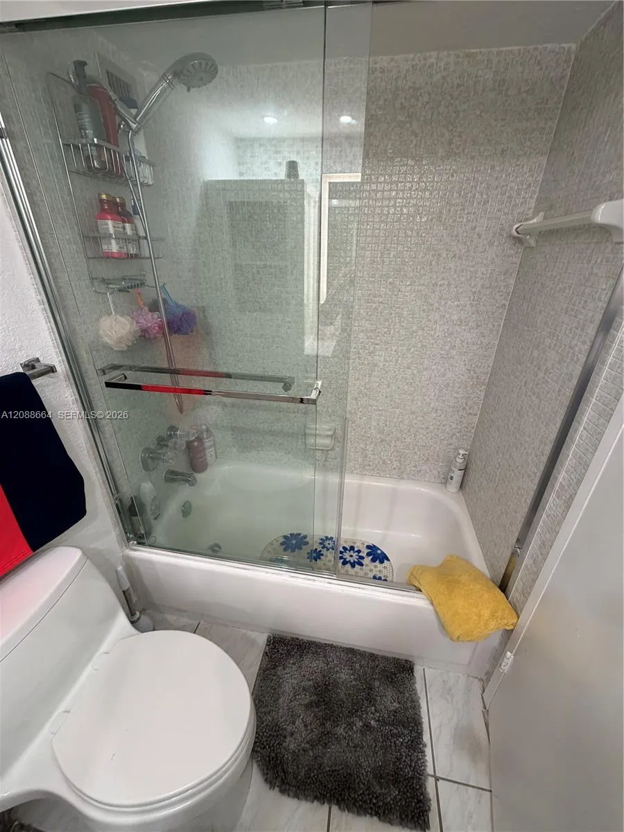 5401 Collins Ave #826 Miami Beach, FL 33140