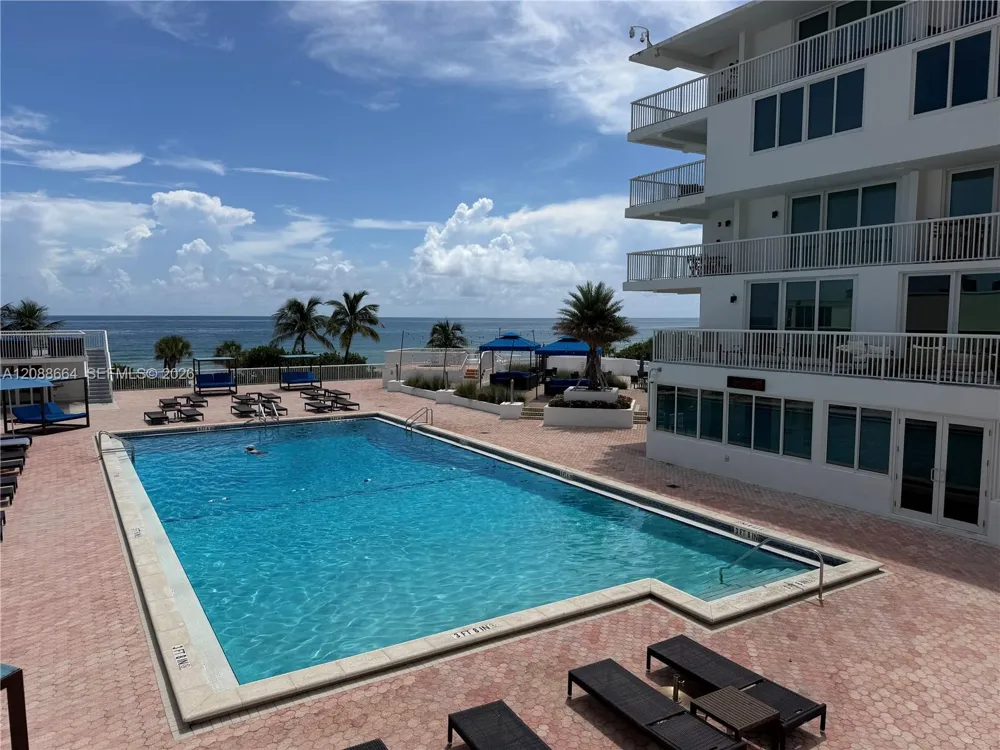 5401 Collins Ave #826 Miami Beach, FL 33140