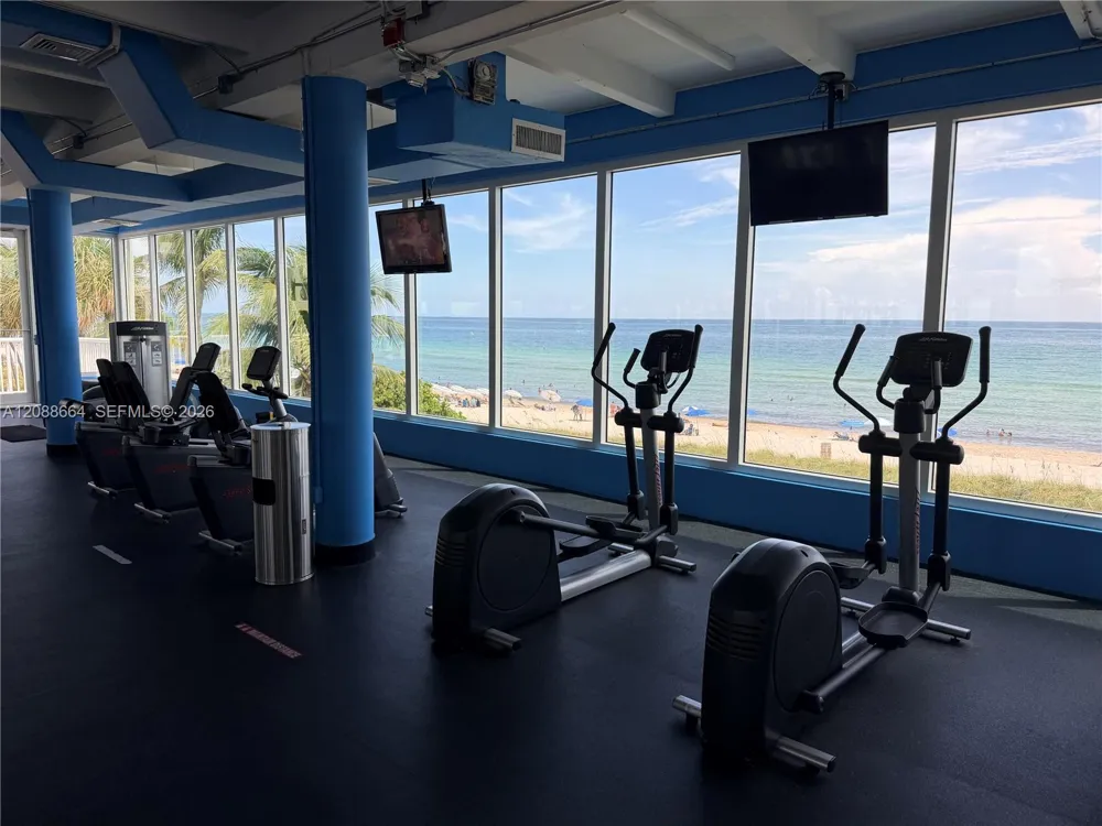 5401 Collins Ave #826 Miami Beach, FL 33140