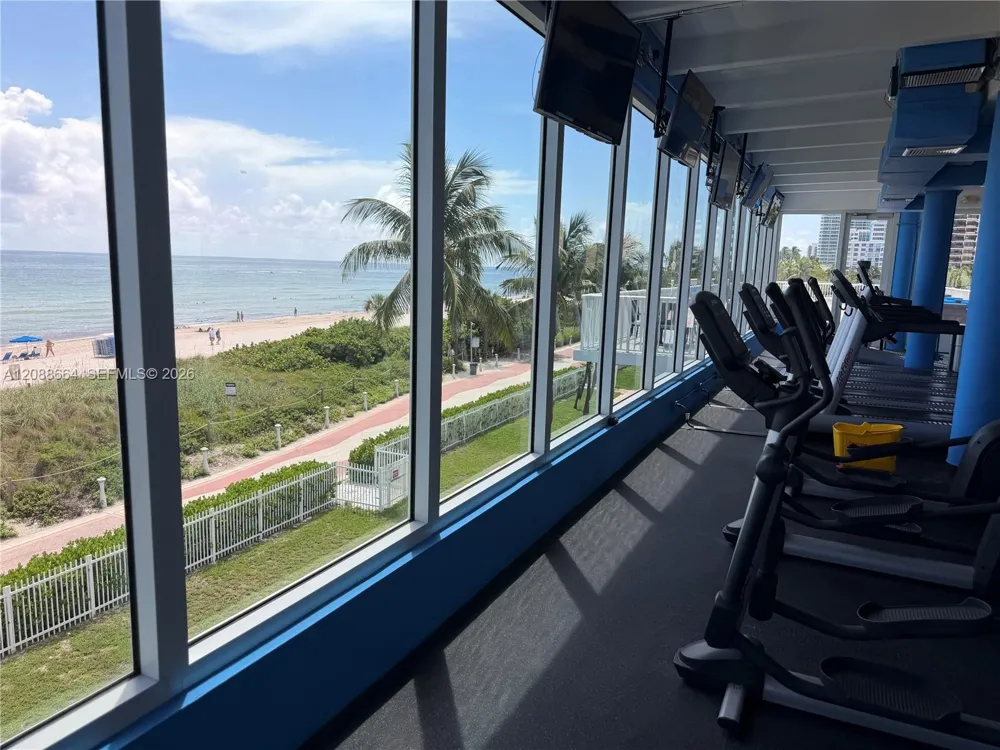 5401 Collins Ave #826 Miami Beach, FL 33140