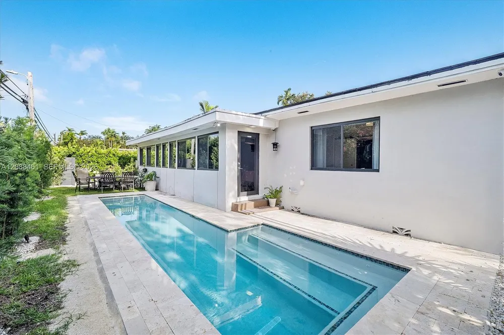 1064 NE 97th St Miami Shores, FL 33138