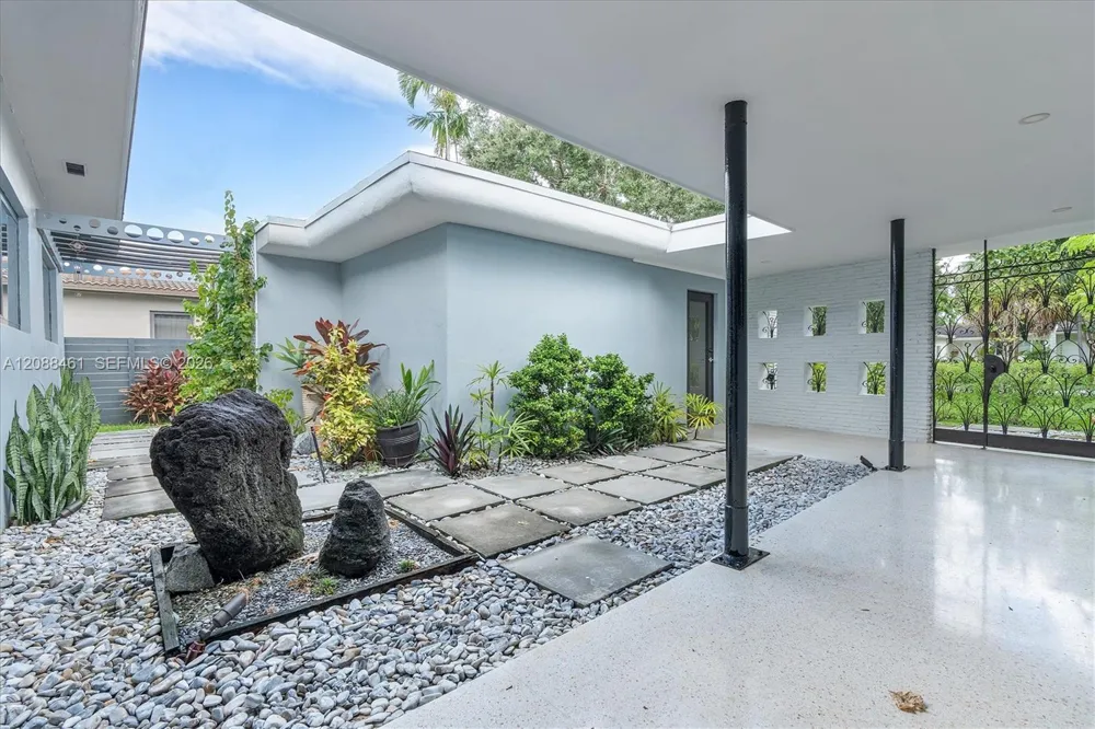 1064 NE 97th St Miami Shores, FL 33138
