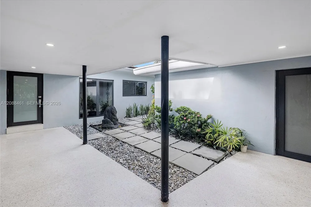 1064 NE 97th St Miami Shores, FL 33138