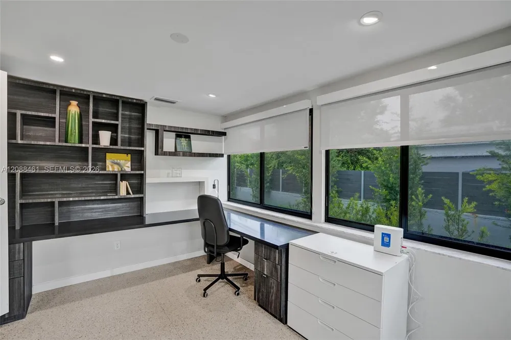 1064 NE 97th St Miami Shores, FL 33138