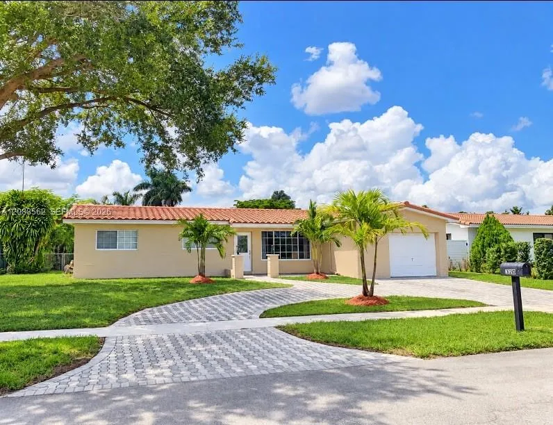 320 NW 93rd Ter Pembroke Pines, FL 33024