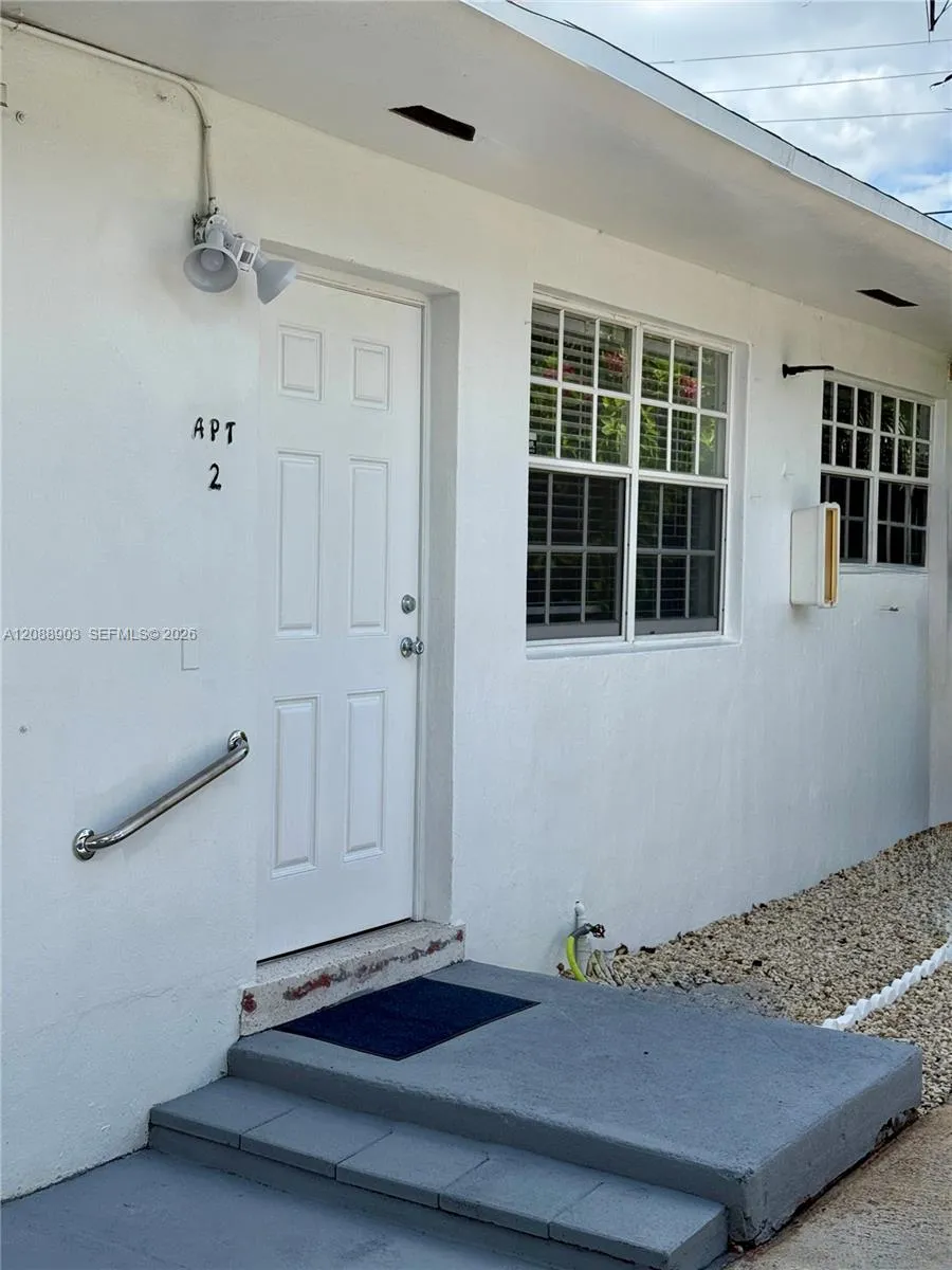 3050 NW 20th St #2 Miami, FL 33142