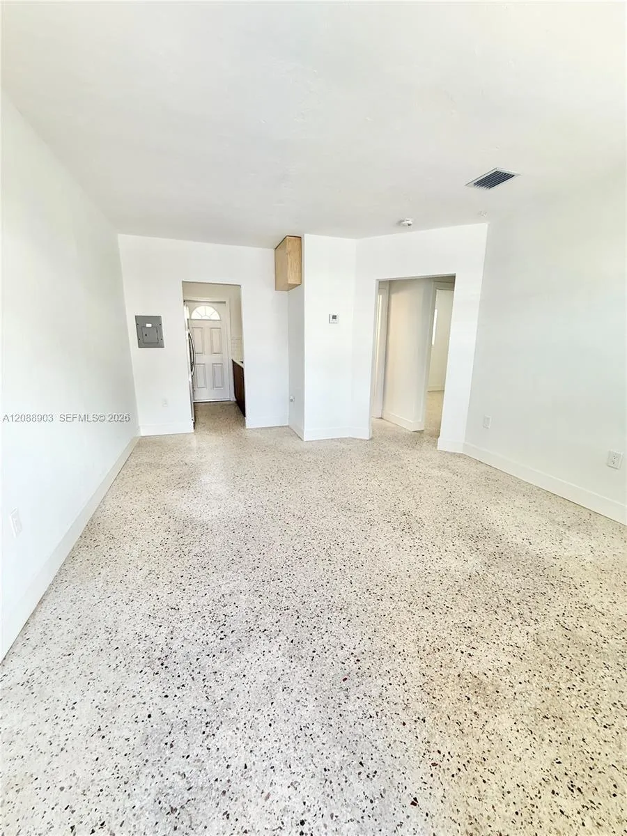 3050 NW 20th St #2 Miami, FL 33142
