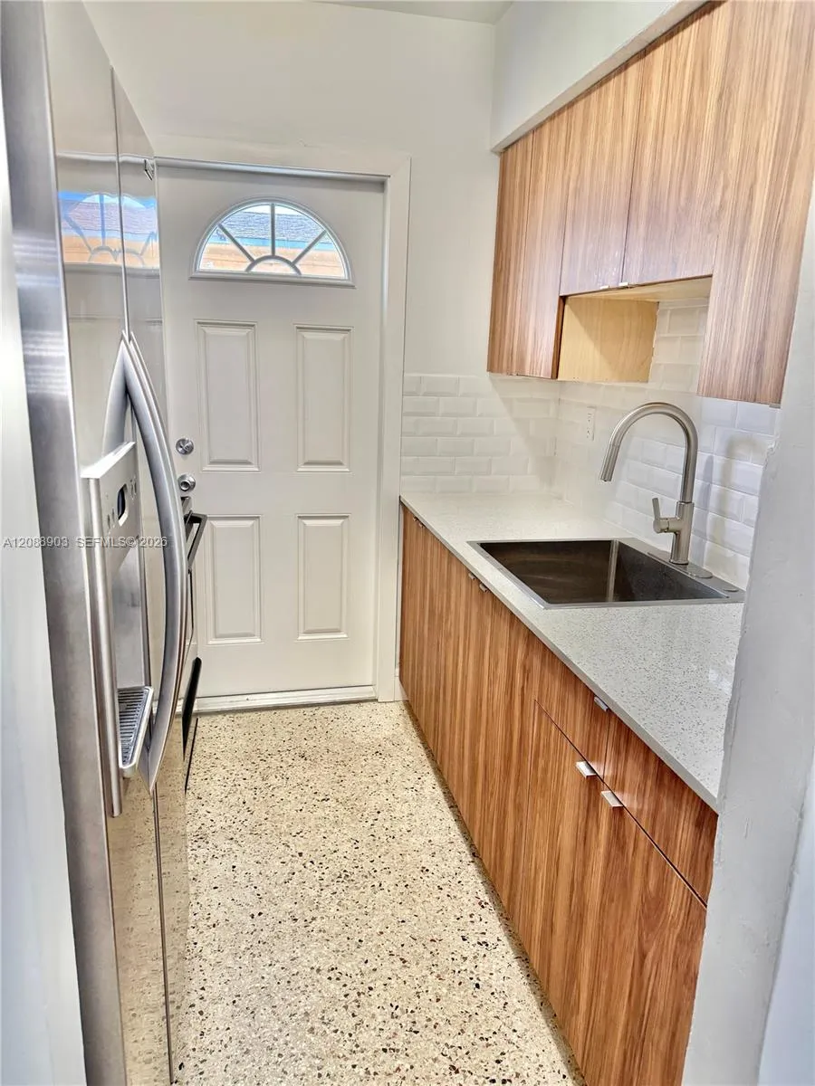 3050 NW 20th St #2 Miami, FL 33142