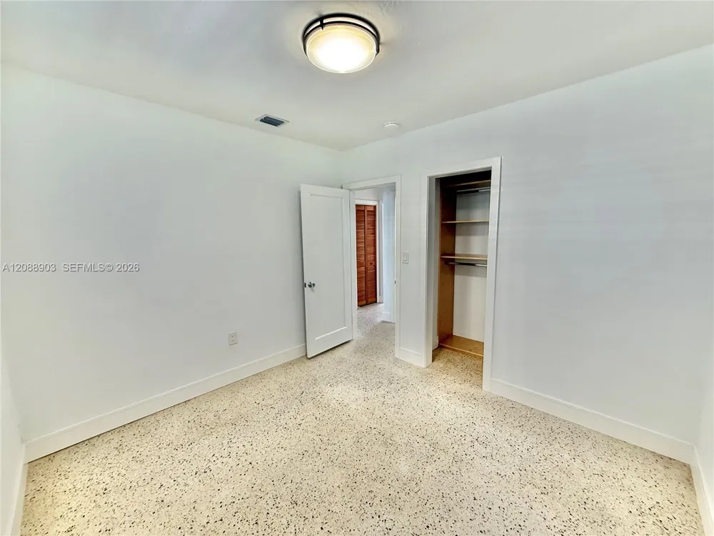 3050 NW 20th St #2 Miami, FL 33142