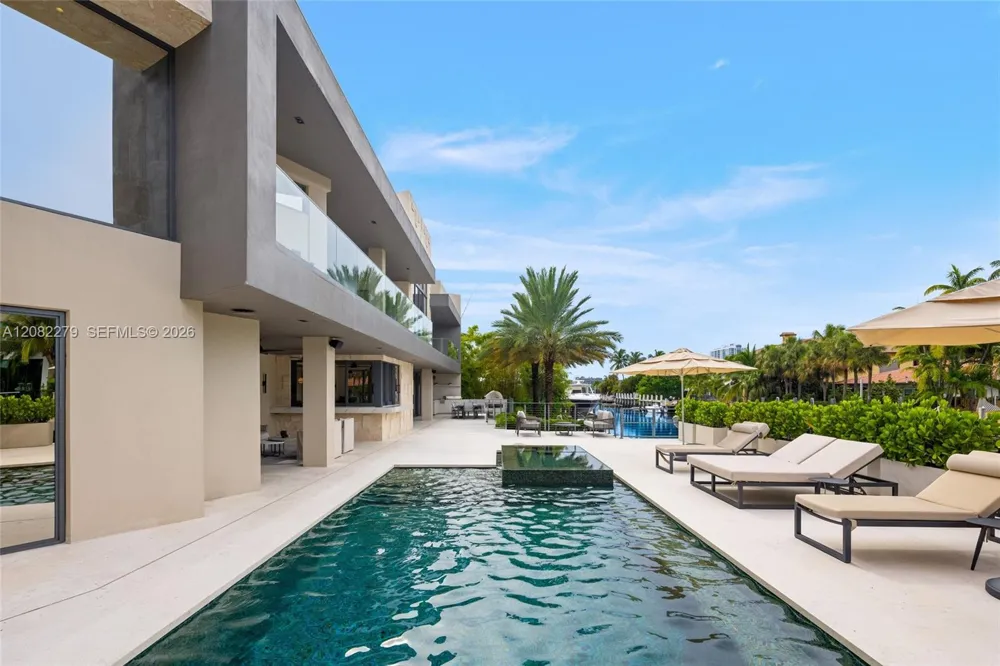 Address Not Shown North Miami Beach, FL 33160