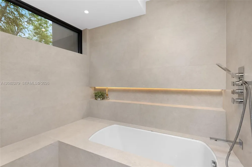 Address Not Shown North Miami Beach, FL 33160