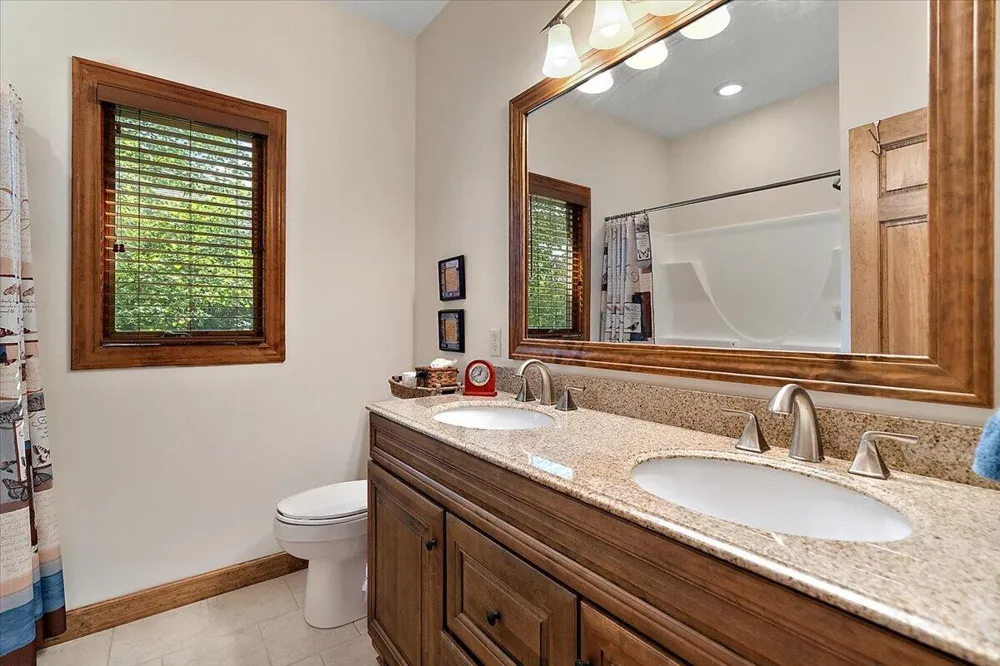 3958 Fox Woods Road St. Joseph, MI 49085