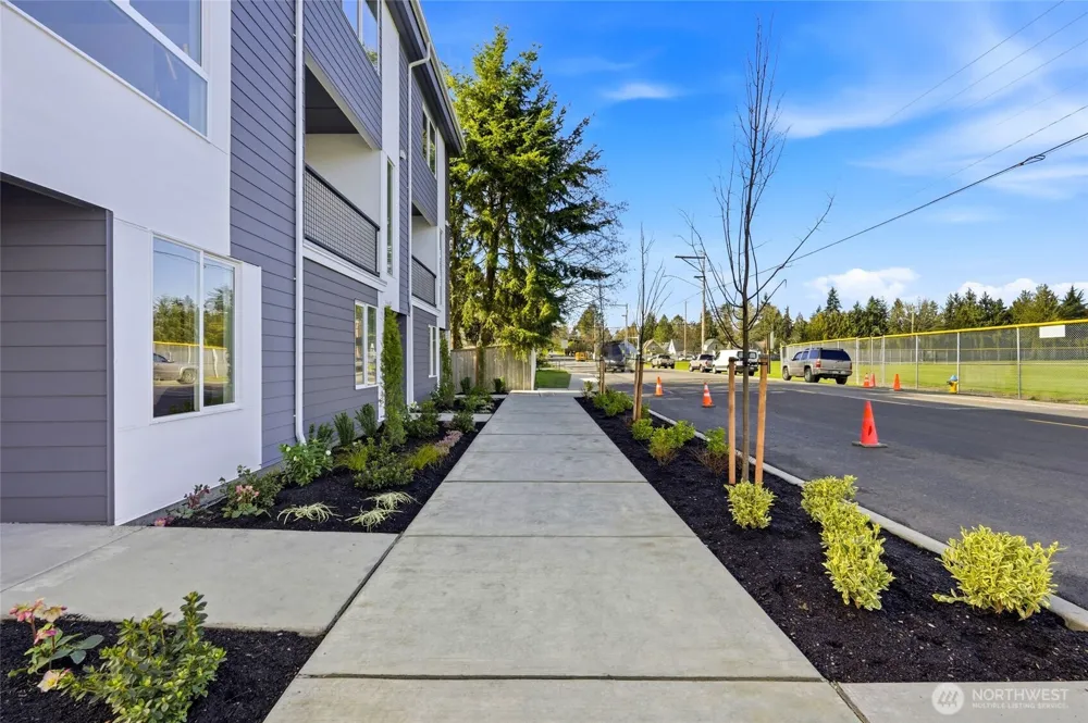 222 124th Street SW #E1 Everett, WA 98204