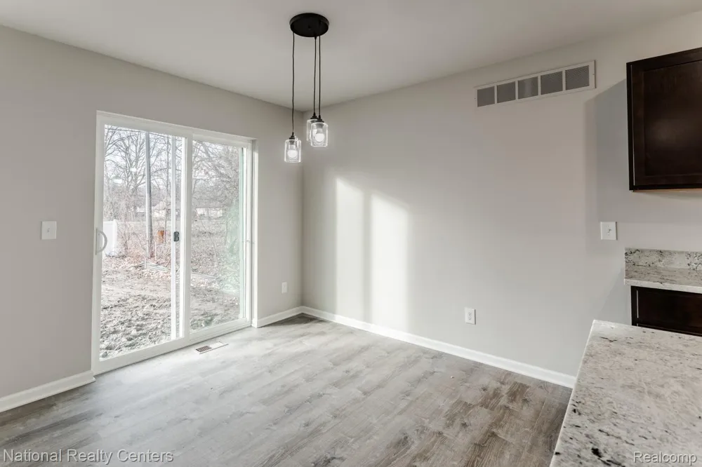 25025 Fairgrove Street Woodhaven City, MI 48183