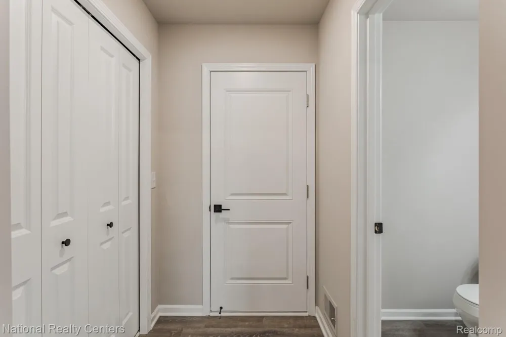 25025 Fairgrove Street Woodhaven City, MI 48183
