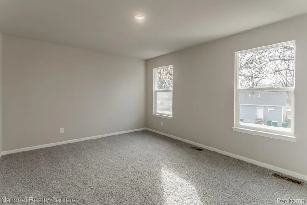 25025 Fairgrove Street Woodhaven City, MI 48183
