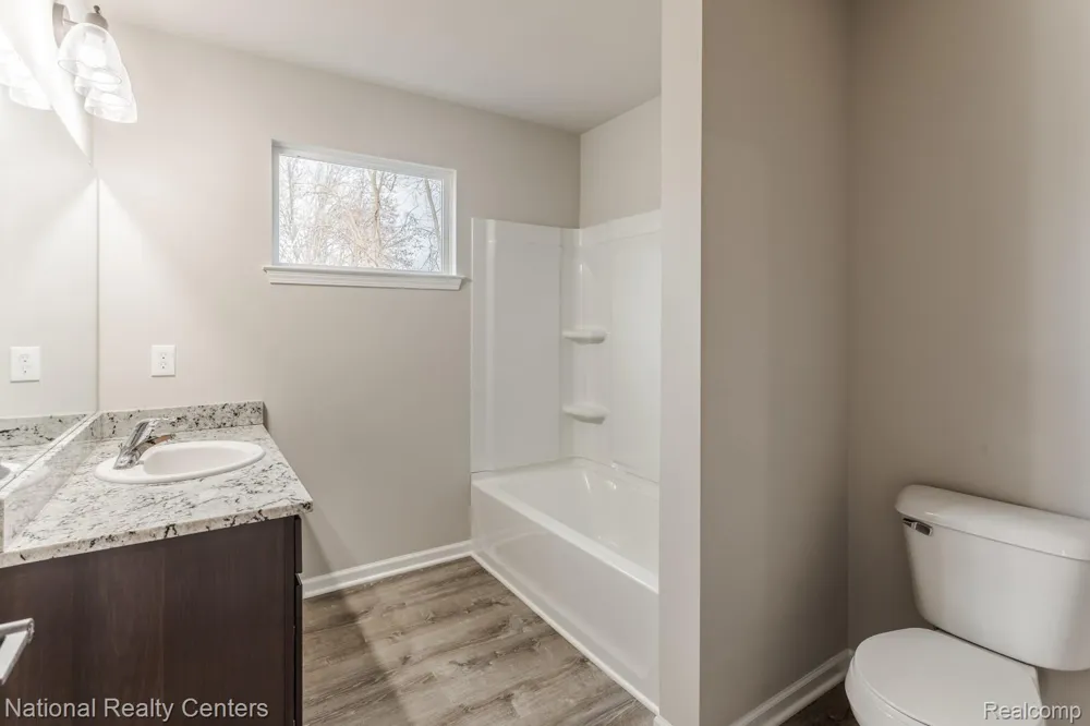 25025 Fairgrove Street Woodhaven City, MI 48183