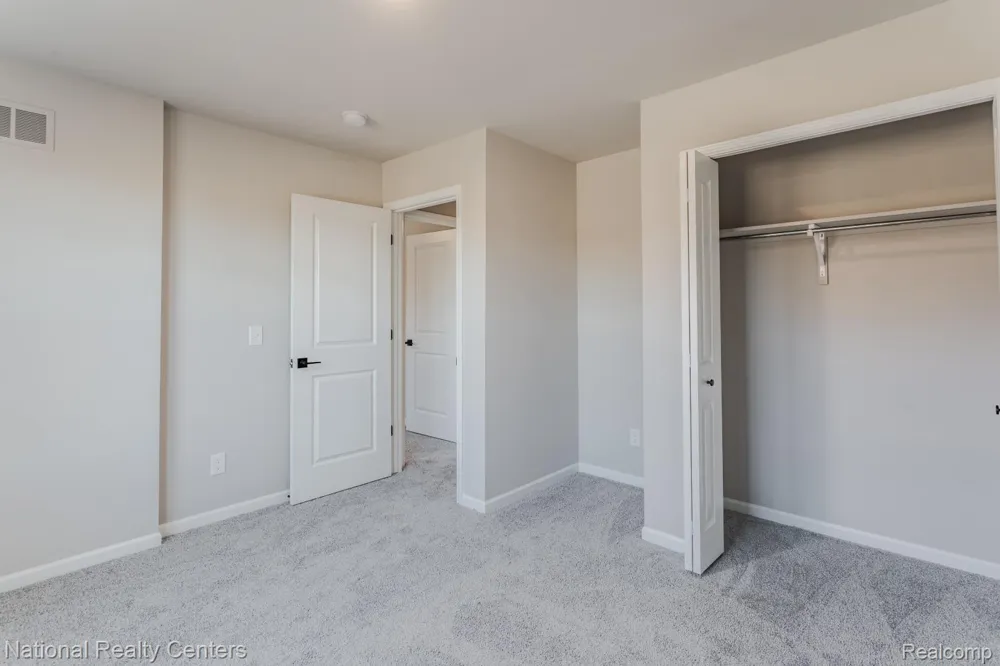 25025 Fairgrove Street Woodhaven City, MI 48183