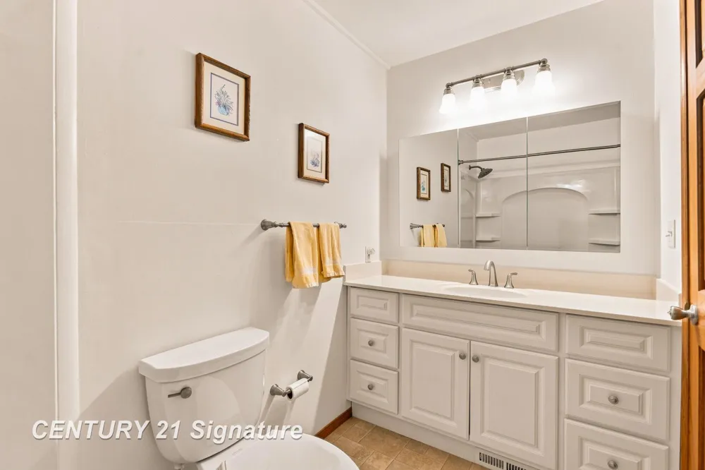 2357 Bay Woods Court Frankenlust Township, MI 48706