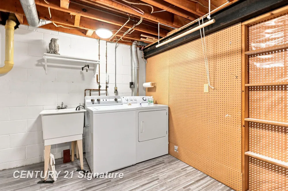 2357 Bay Woods Court Frankenlust Township, MI 48706