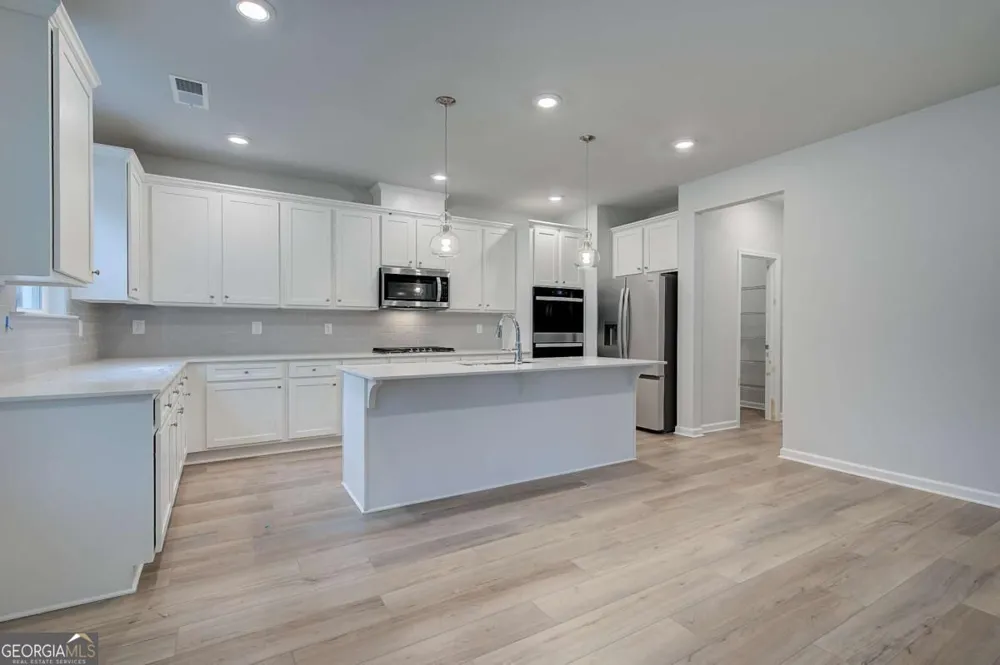 239 Arnewood CIR McDonough, GA 30253