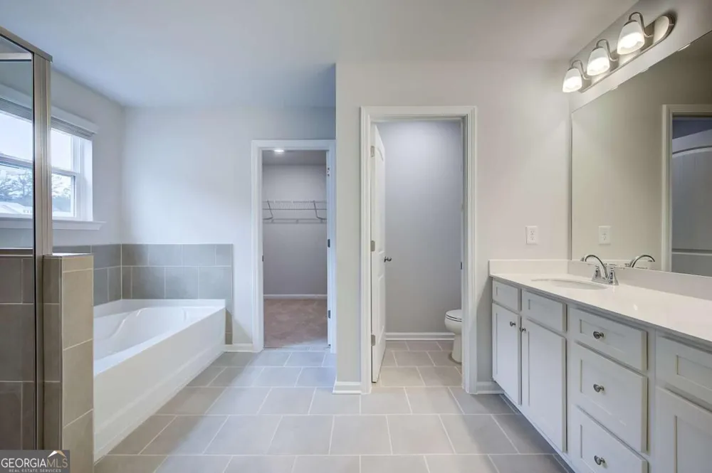 239 Arnewood CIR McDonough, GA 30253