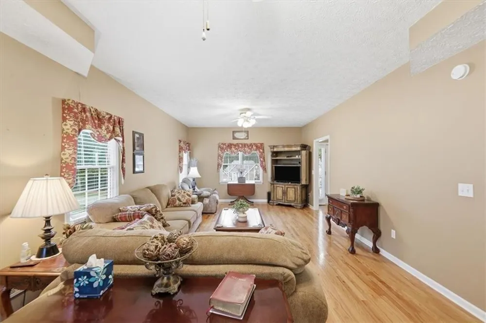 172 Glenn Eagles Way Hiram, GA 30141