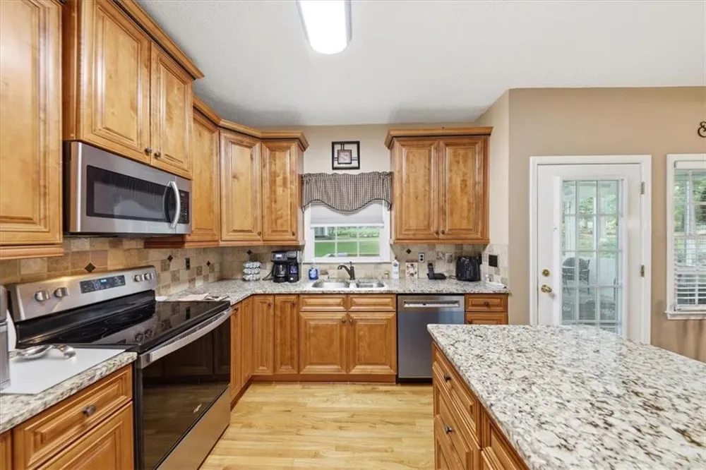 172 Glenn Eagles Way Hiram, GA 30141