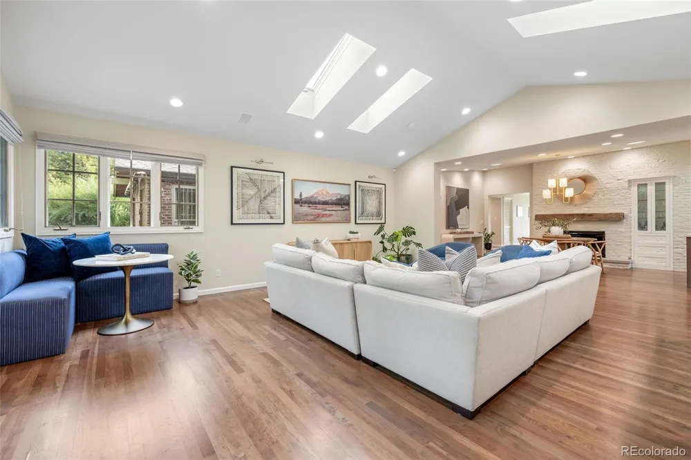 2901 E Floyd Drive Denver, CO 80210