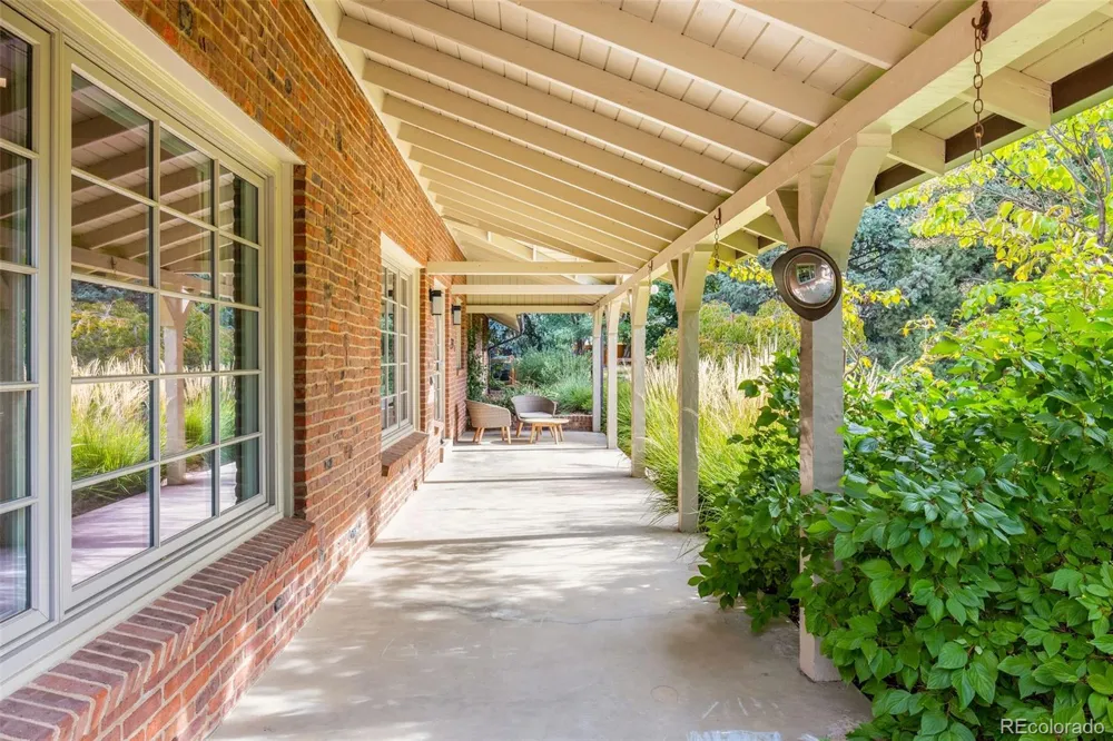 2901 E Floyd Drive Denver, CO 80210
