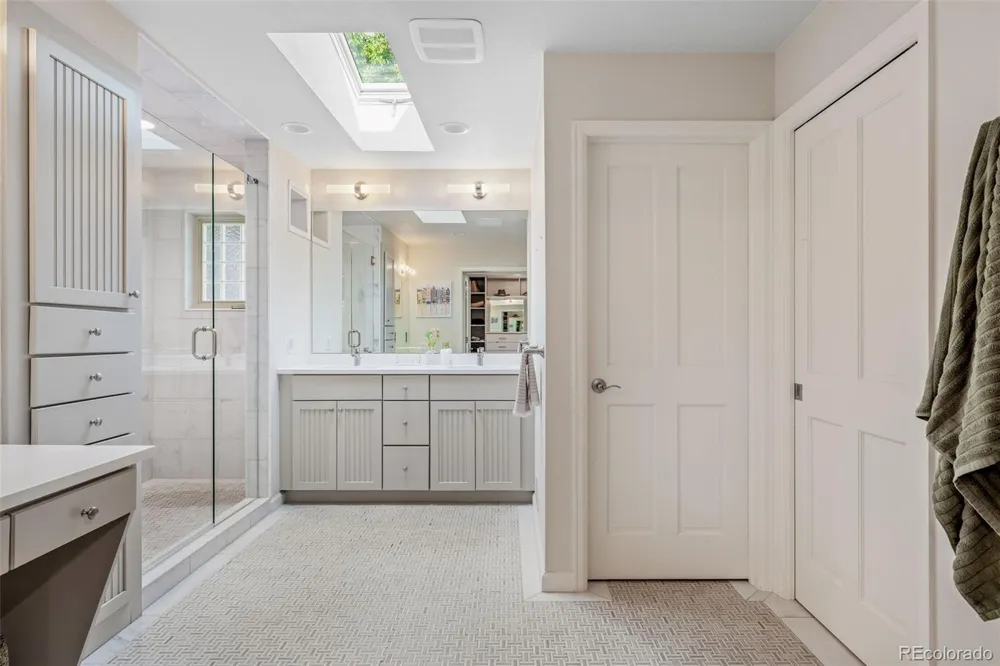 2901 E Floyd Drive Denver, CO 80210