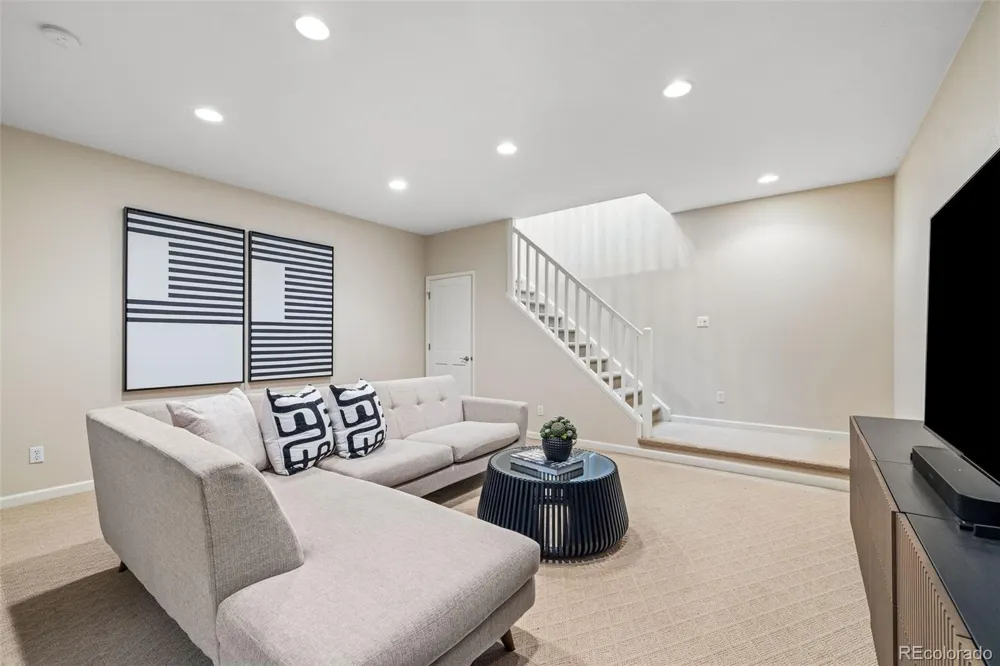 2901 E Floyd Drive Denver, CO 80210