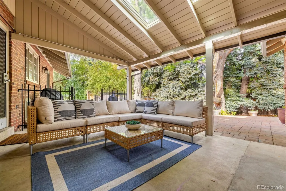 2901 E Floyd Drive Denver, CO 80210