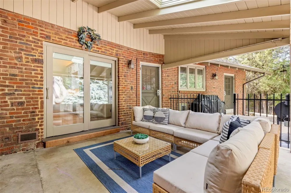 2901 E Floyd Drive Denver, CO 80210