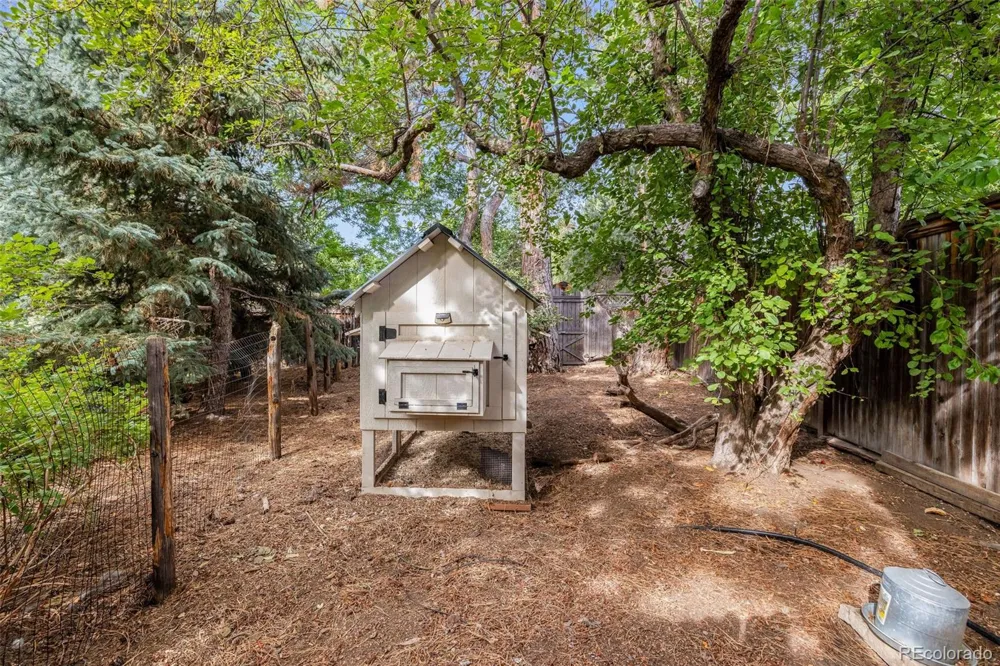 2901 E Floyd Drive Denver, CO 80210