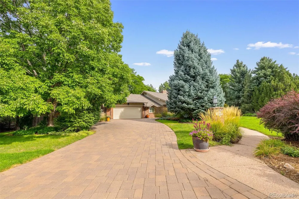 2901 E Floyd Drive Denver, CO 80210