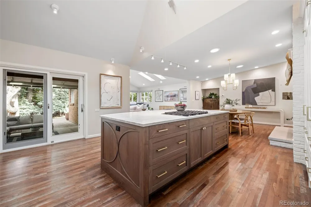 2901 E Floyd Drive Denver, CO 80210