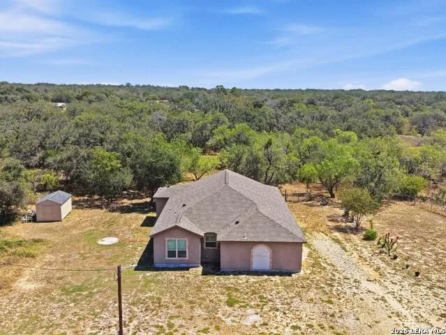 685 Clear Lake Loop Poteet, TX 78065