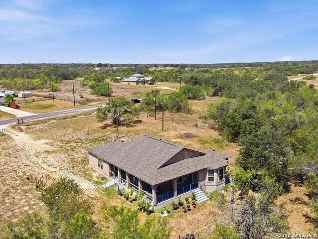 685 Clear Lake Loop Poteet, TX 78065
