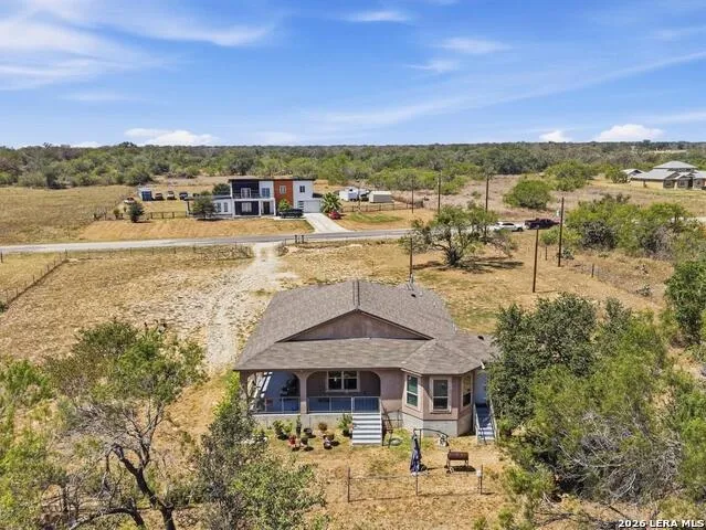 685 Clear Lake Loop Poteet, TX 78065