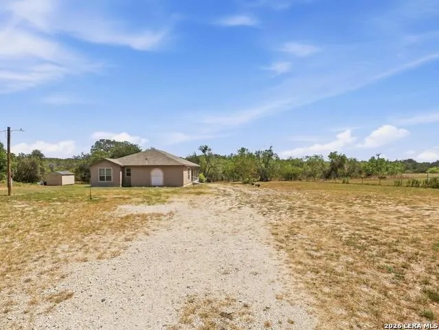 685 Clear Lake Loop Poteet, TX 78065