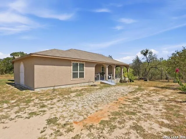 685 Clear Lake Loop Poteet, TX 78065