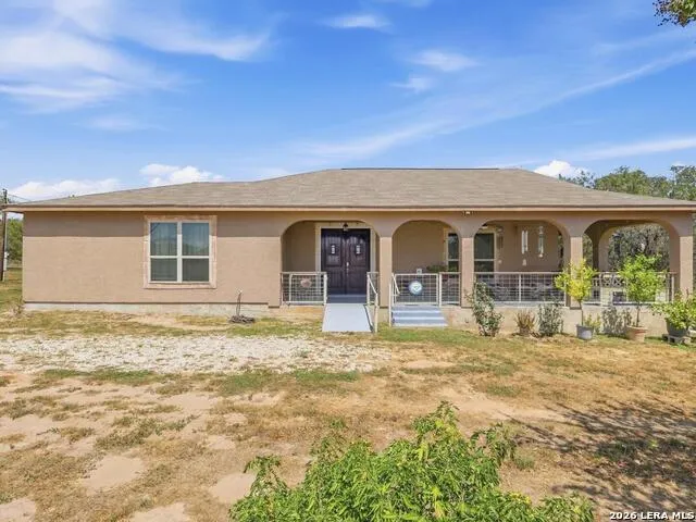 685 Clear Lake Loop Poteet, TX 78065