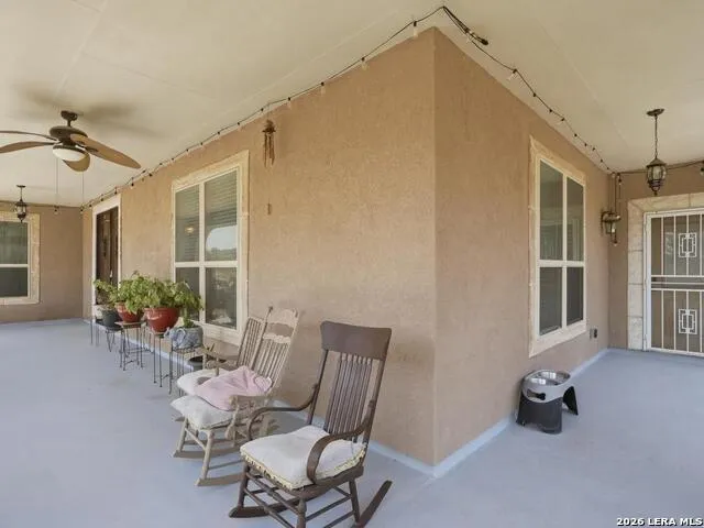 685 Clear Lake Loop Poteet, TX 78065