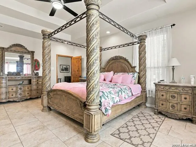 685 Clear Lake Loop Poteet, TX 78065