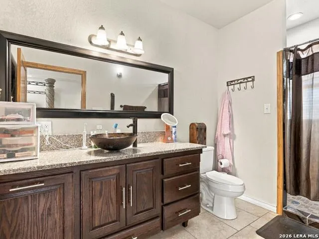 685 Clear Lake Loop Poteet, TX 78065